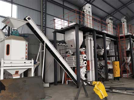 強福機械55kw粉料線320飼料顆粒線厄瓜多爾項目