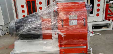 強(qiáng)福機(jī)械設(shè)備水滴型粉碎機(jī)發(fā)往秘魯